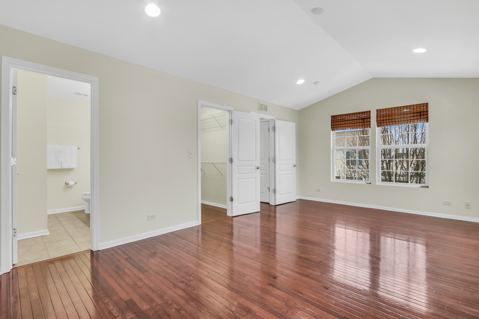 3210 Neubauer Circle, Lindenhurst, IL 60046