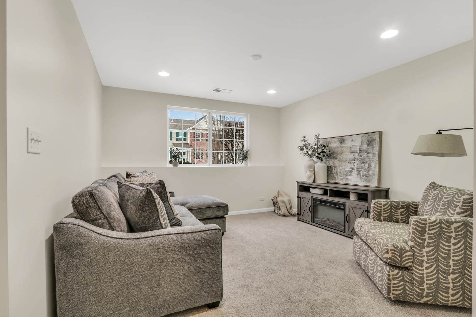 3210 Neubauer Circle, Lindenhurst, IL 60046