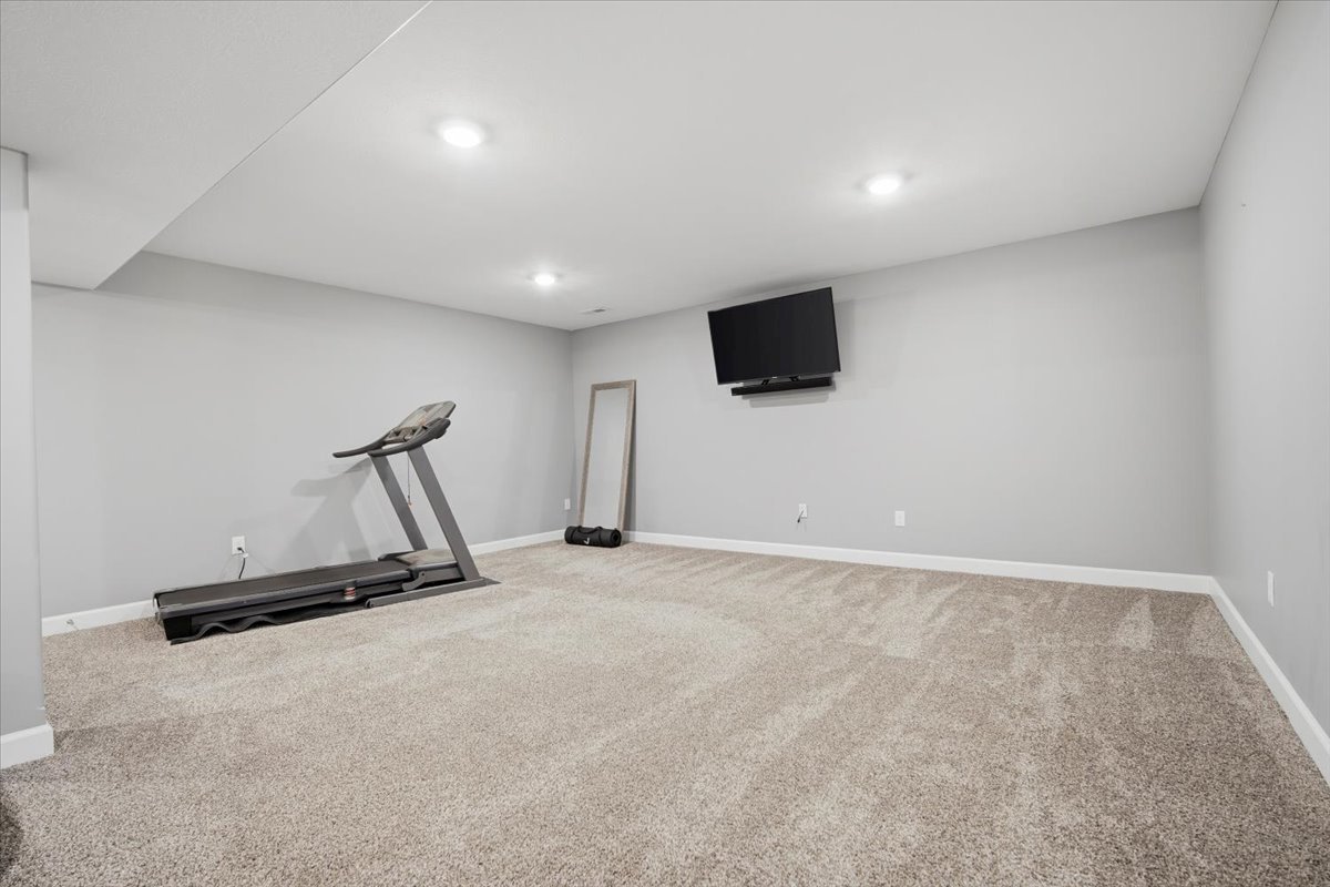 500 Raef Road, Downs, IL 61736