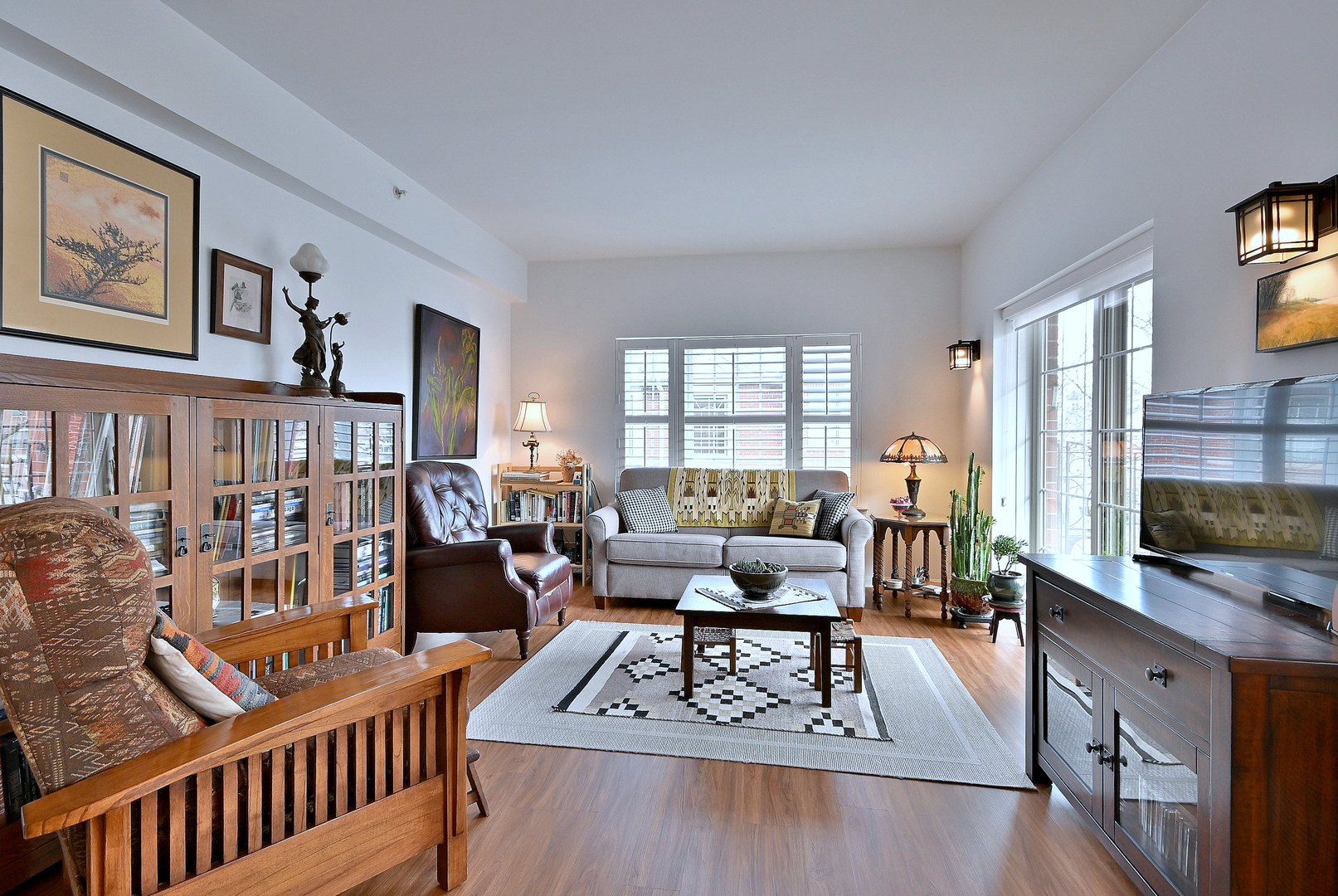 210 N Addison Avenue #301, Elmhurst, IL 60126