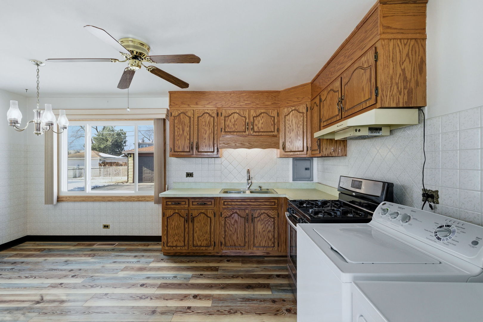 8808 Cranbrook Lane, Bridgeview, IL 60455