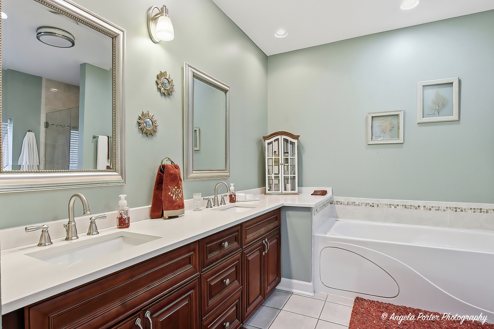 3428 KINGS LAIR Drive, Spring Grove, IL 60081