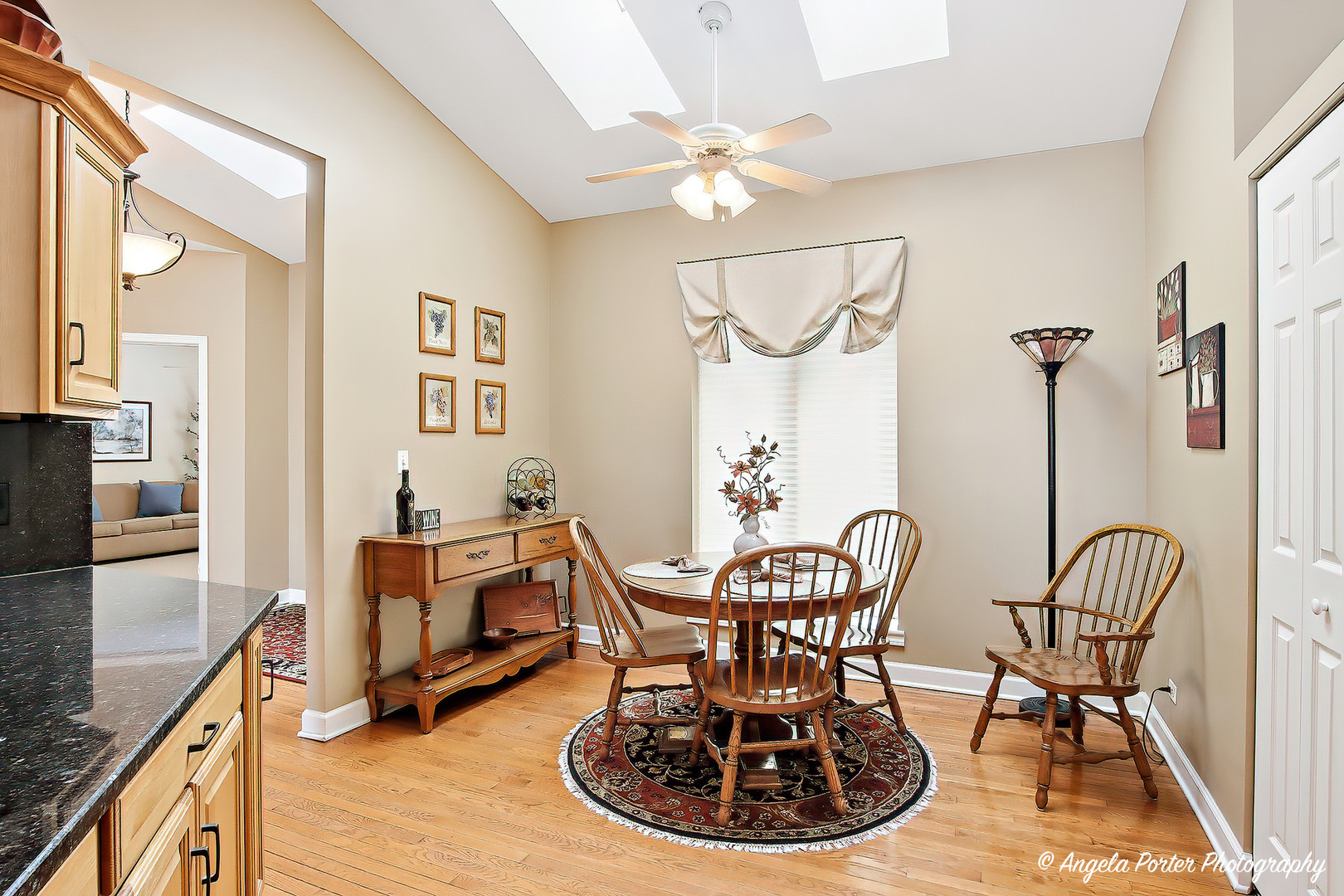 3428 KINGS LAIR Drive, Spring Grove, IL 60081