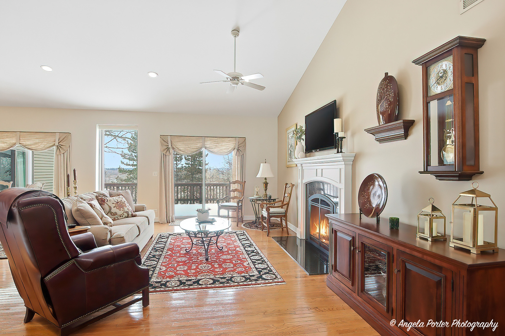 3428 KINGS LAIR Drive, Spring Grove, IL 60081