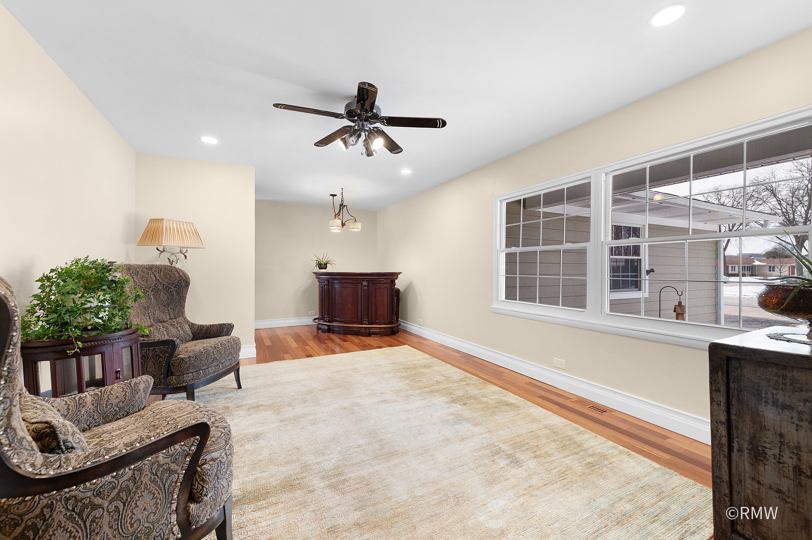 1149 Carlisle Avenue, Elk Grove Village, IL 60007