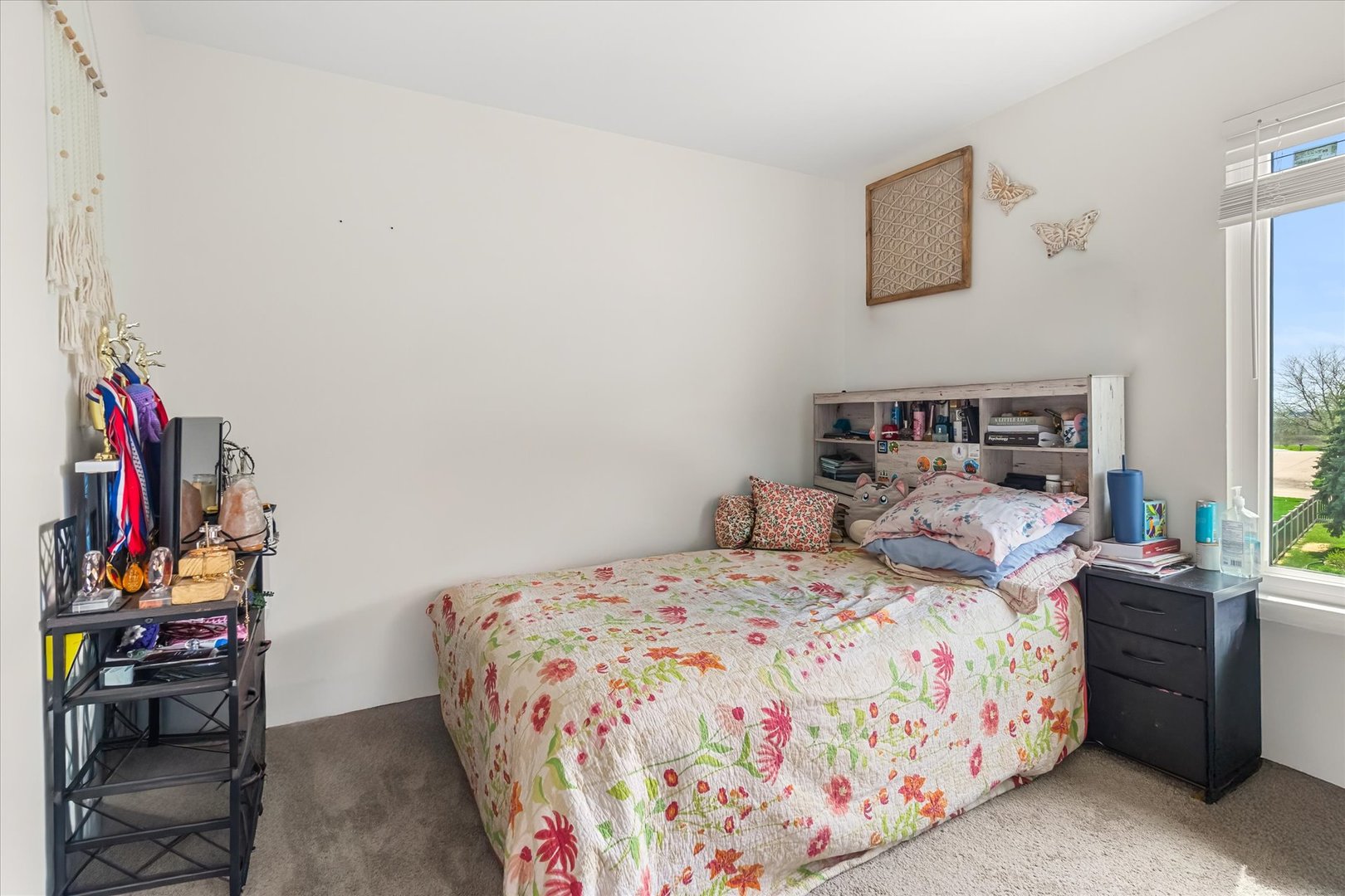 427 Essex Court, Sugar Grove, IL 60554