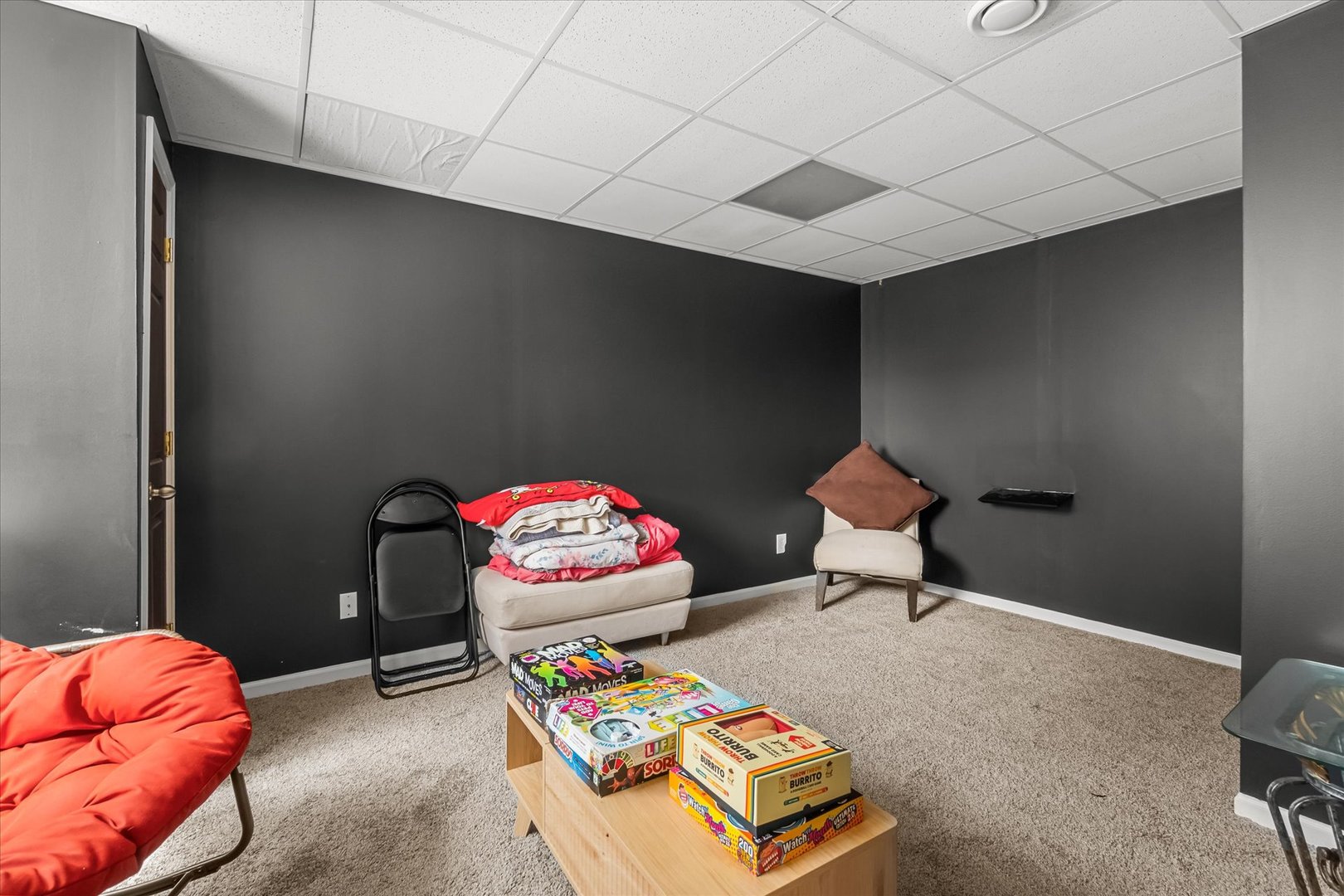 427 Essex Court, Sugar Grove, IL 60554