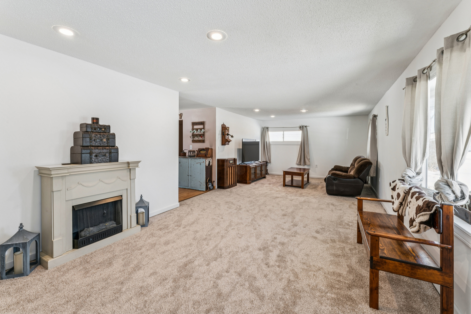 416 Concord Drive, Streamwood, IL 60107