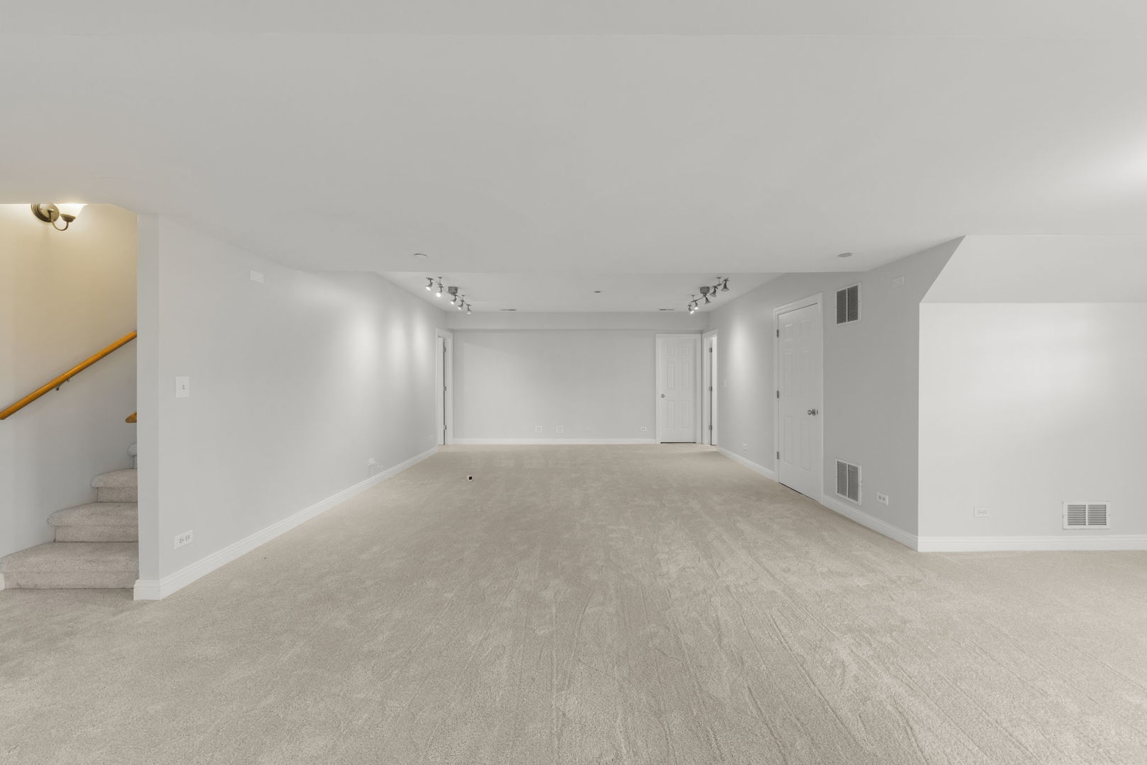 1537 Queen Ann Lane, Gurnee, IL 60031