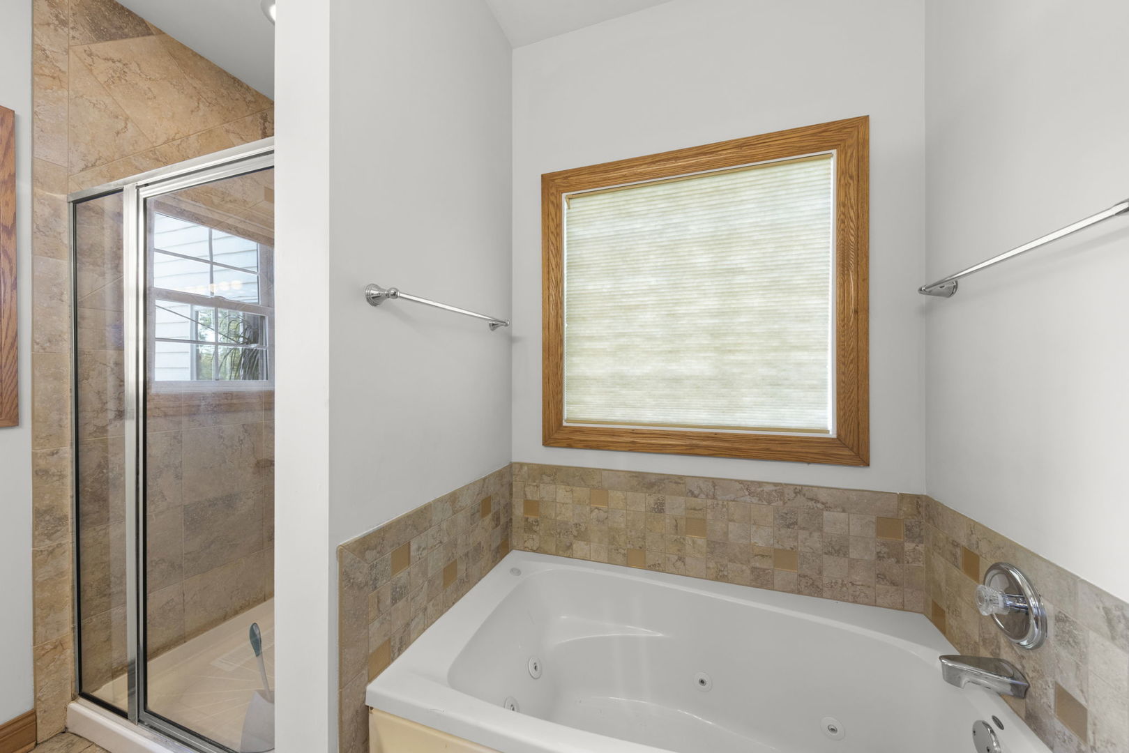 1537 Queen Ann Lane, Gurnee, IL 60031