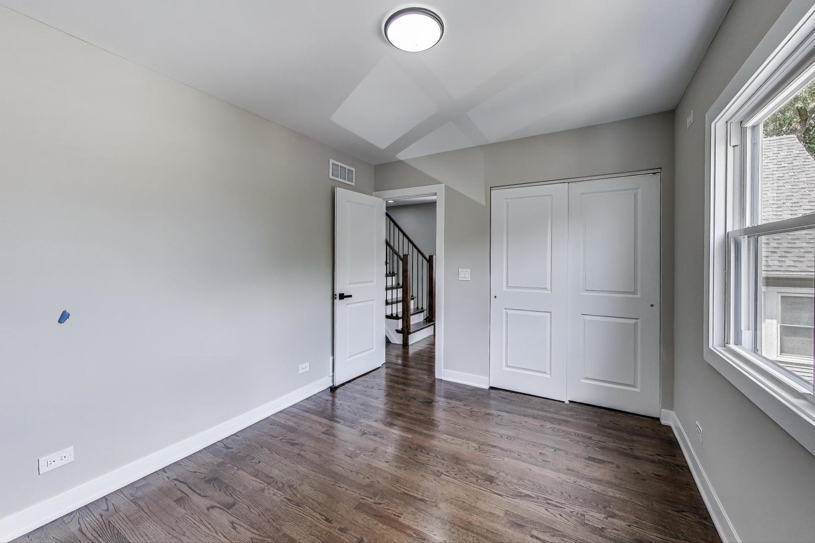 4305 N Mobile Avenue, Chicago, IL 60634