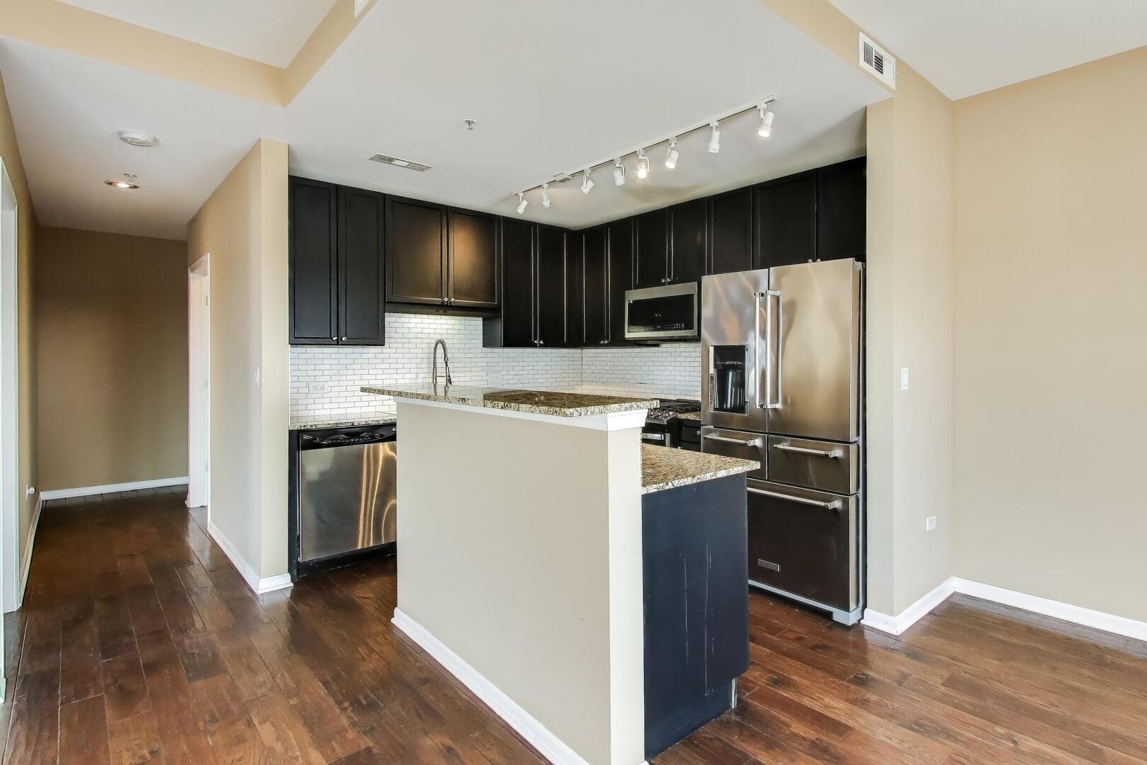 1650 Riverwoods Drive #706, Melrose Park, IL 60160