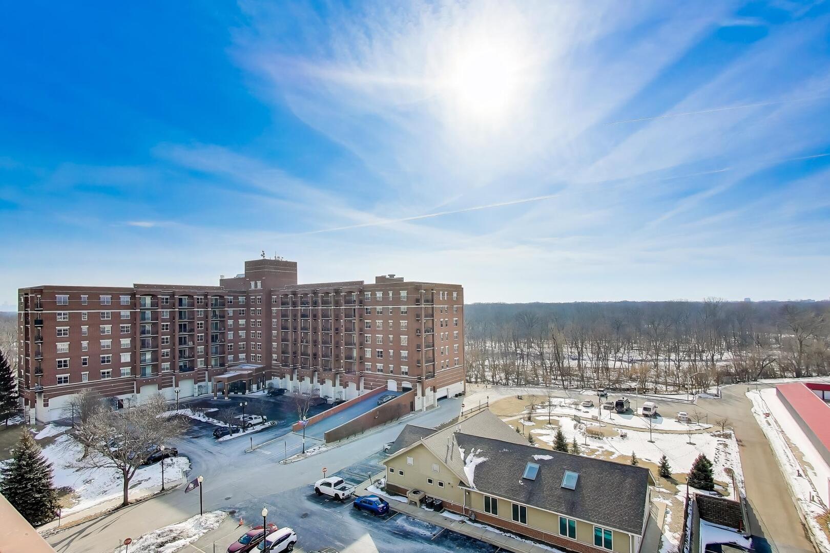 1650 Riverwoods Drive #706, Melrose Park, IL 60160