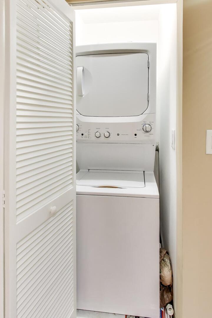 1650 Riverwoods Drive #706, Melrose Park, IL 60160