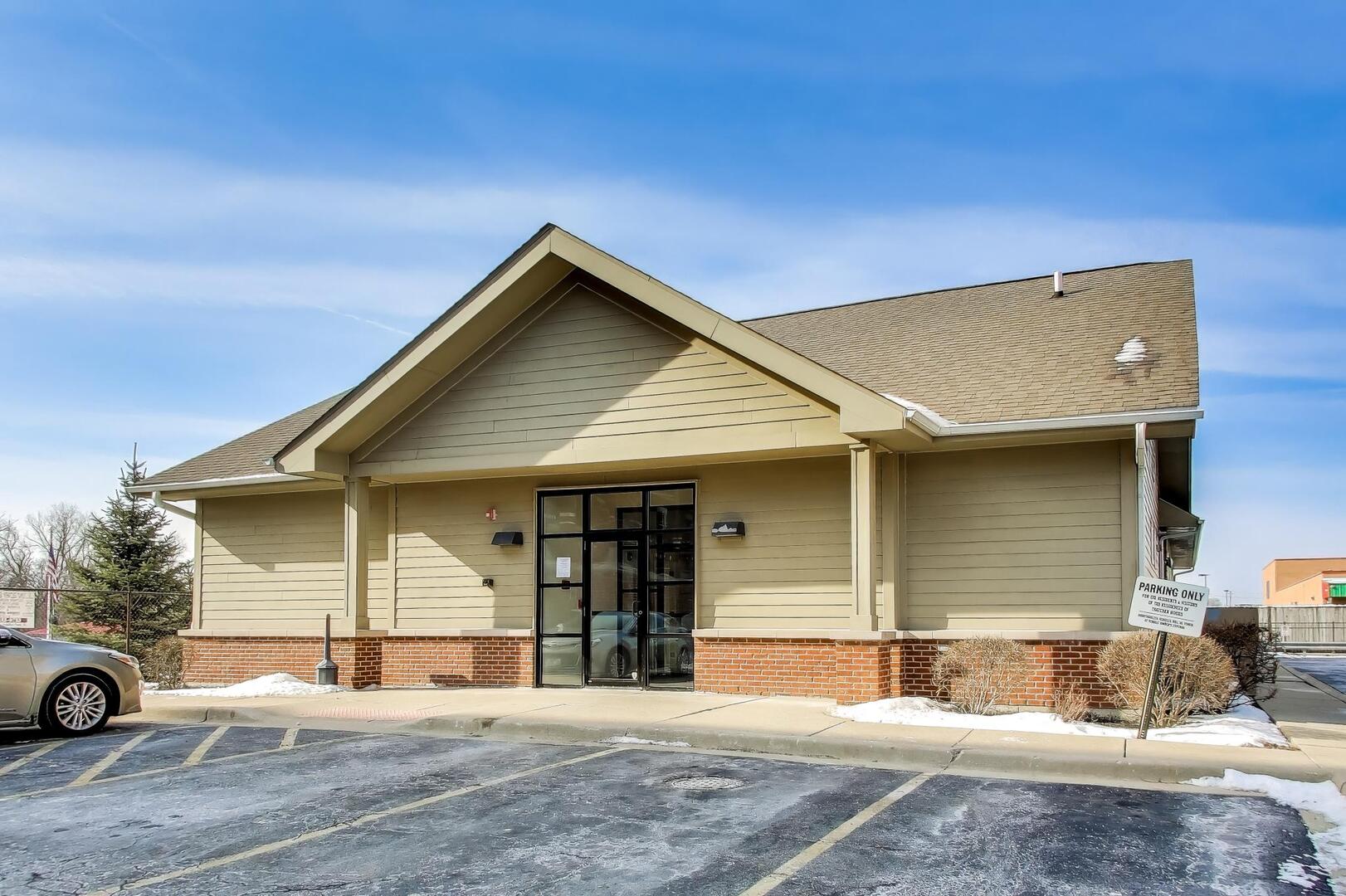 1650 Riverwoods Drive #706, Melrose Park, IL 60160