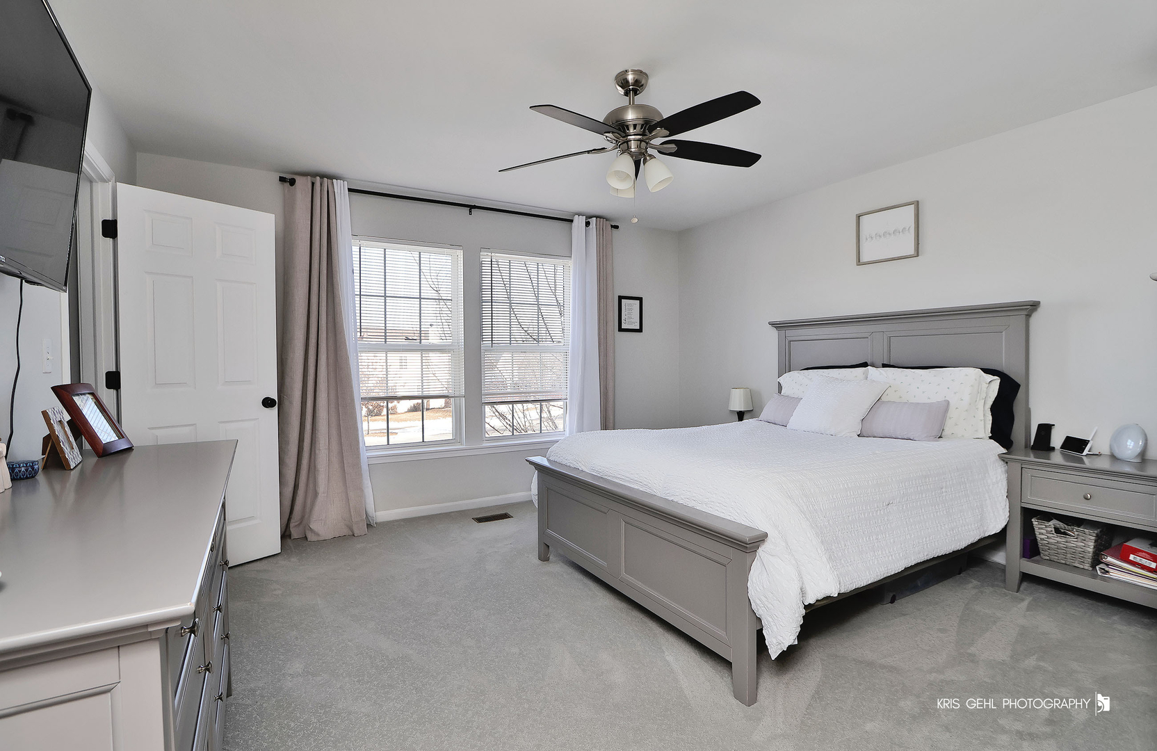 451 W Waterbury Drive, Round Lake, IL 60073