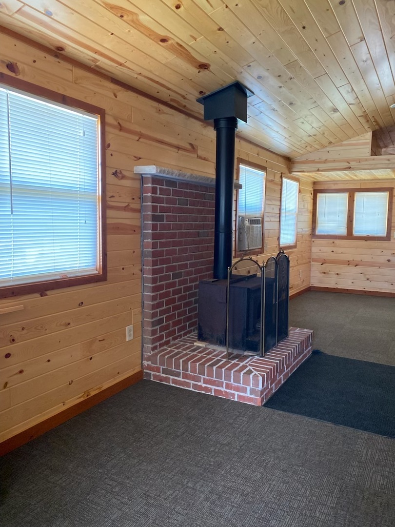 13-100 Woodhaven lakes, Sublette, IL 61367