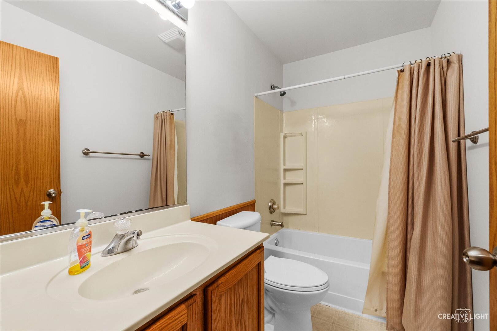 1606 Lake Holiday Drive, Sandwich, IL 60548