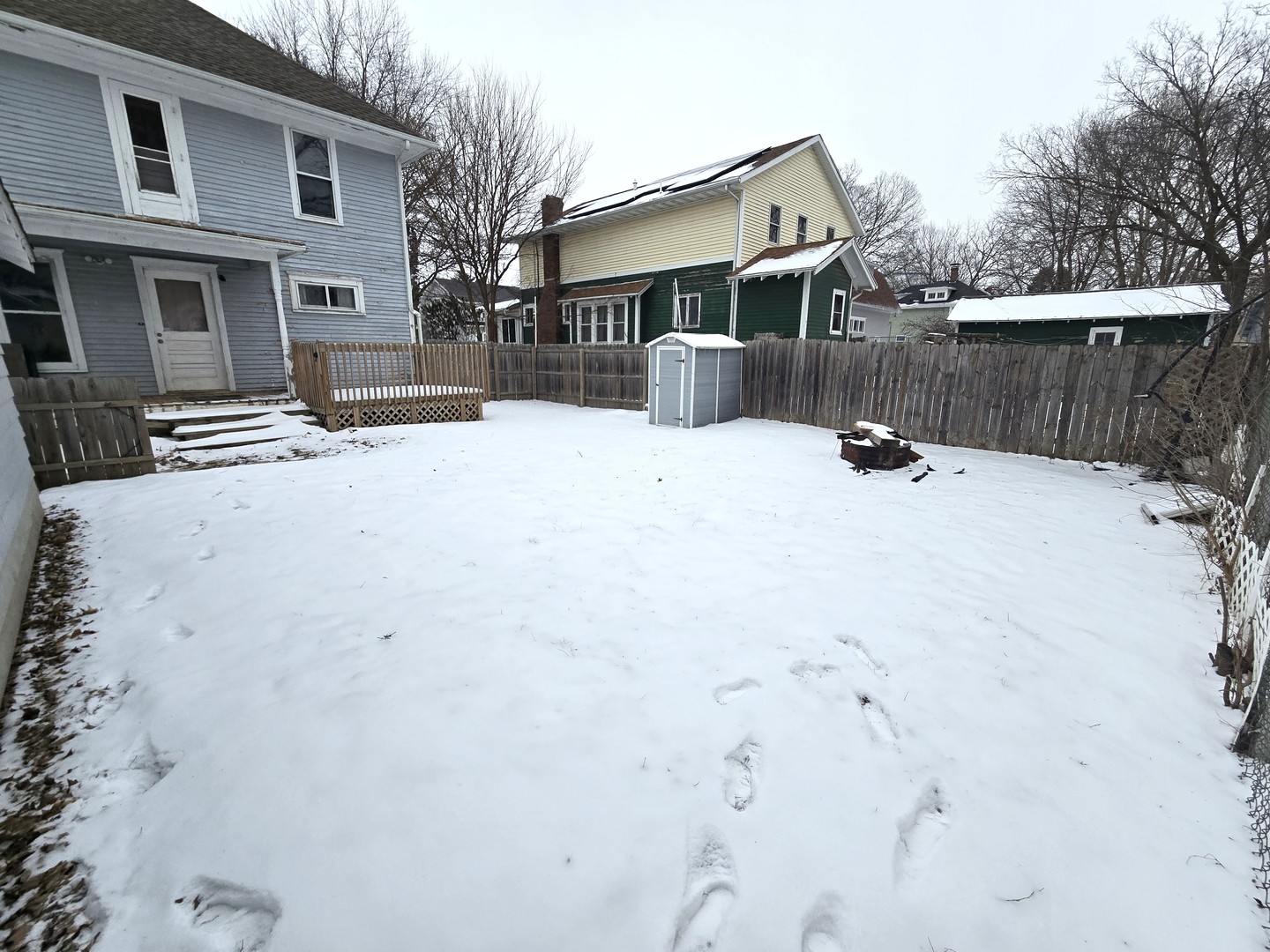 25 E Roosevelt Street, Freeport, IL 61032