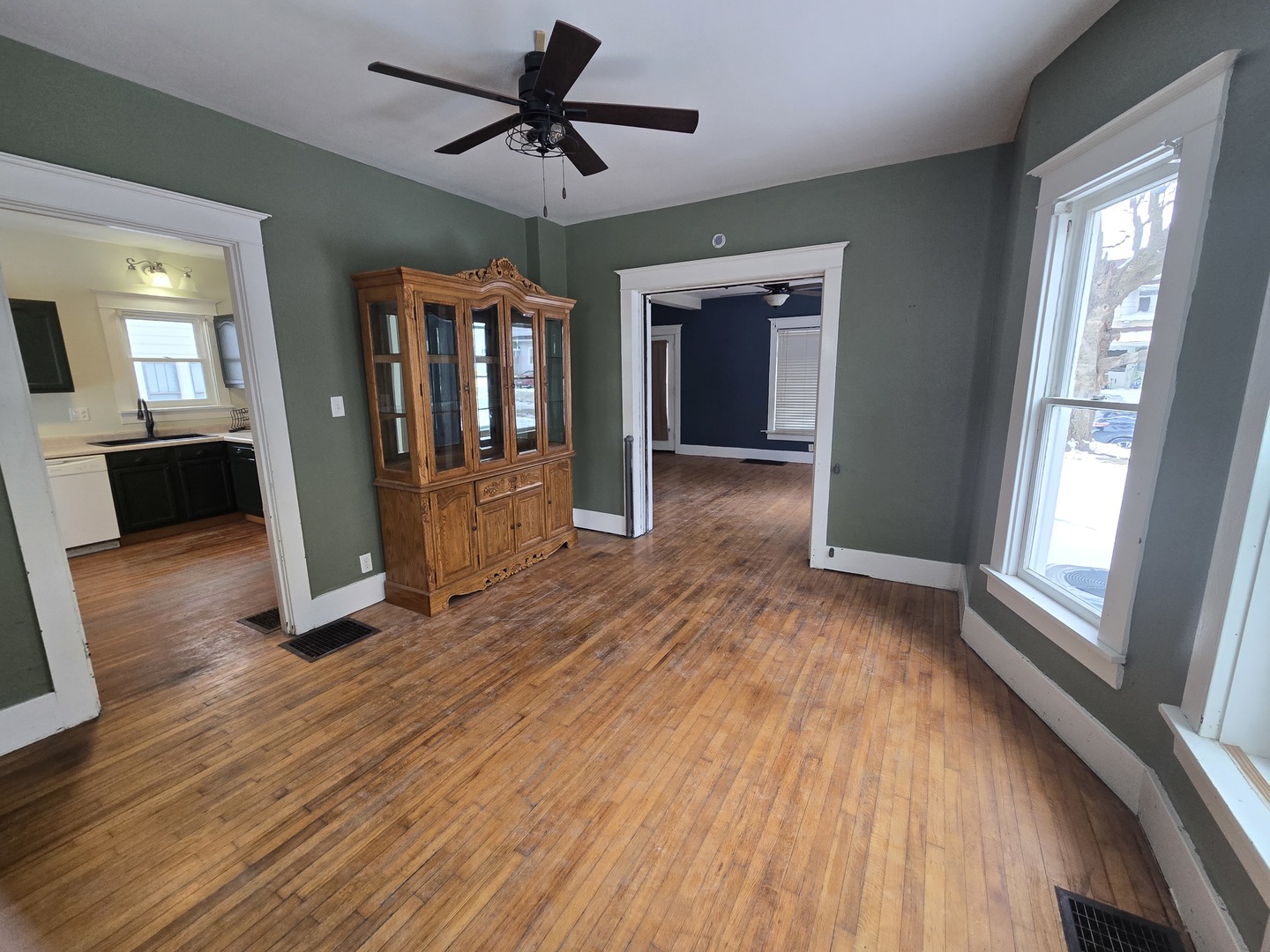 25 E Roosevelt Street, Freeport, IL 61032