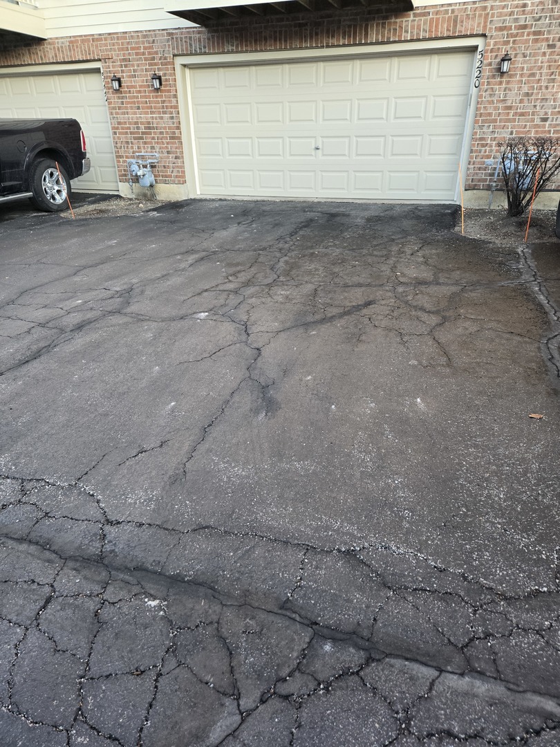 5220 Cobblers Crossing, McHenry, IL 60050