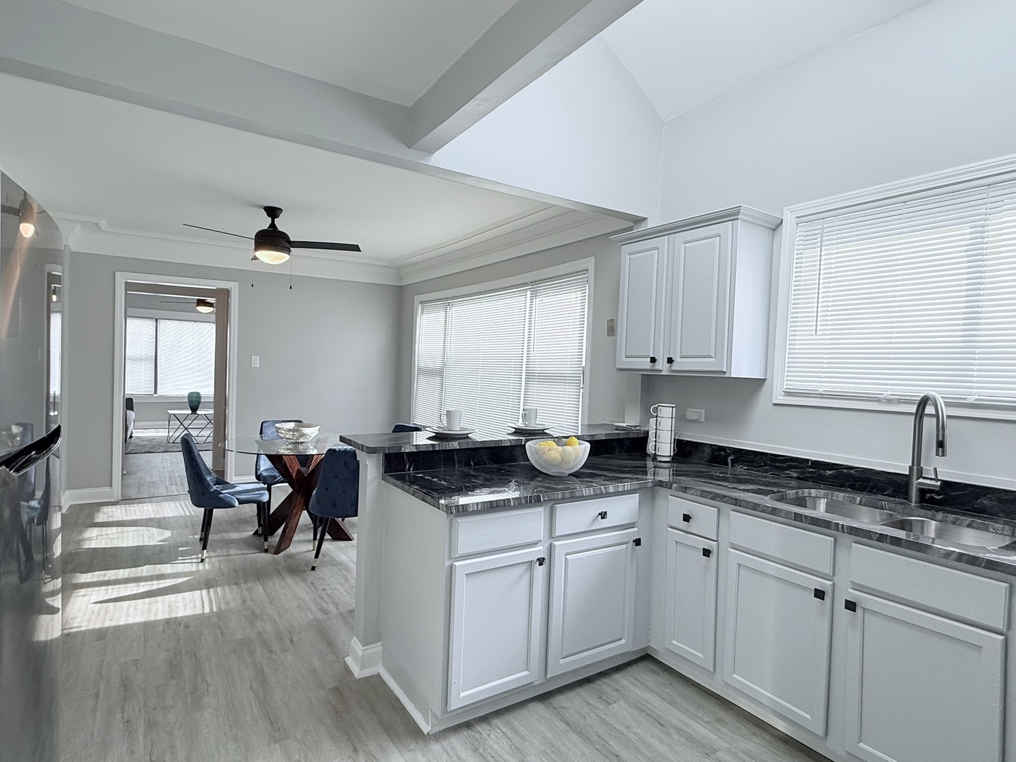 11248 S PARNELL Avenue, Chicago, IL 60628