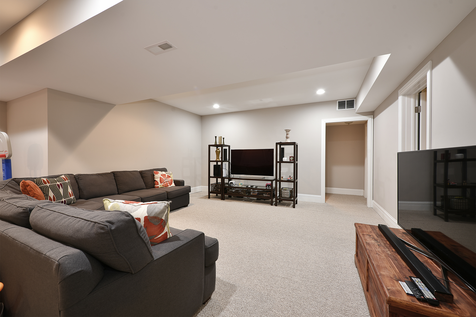 1481 W Winnetka Street, Palatine, IL 60067