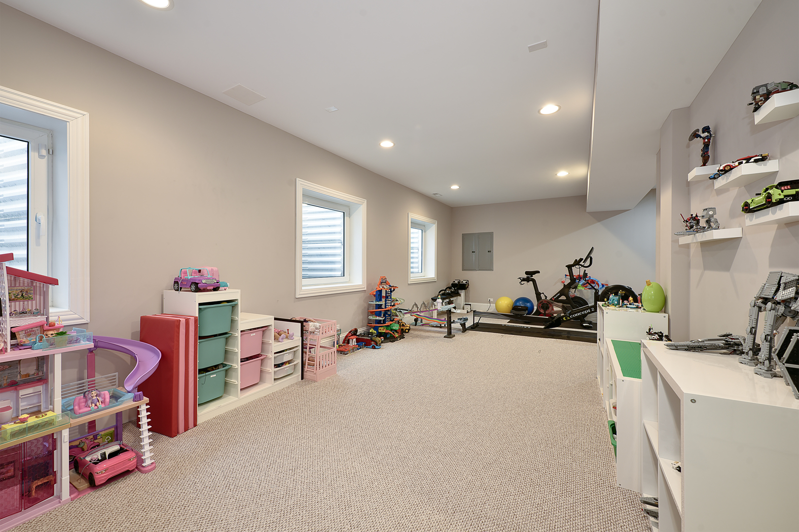 1481 W Winnetka Street, Palatine, IL 60067