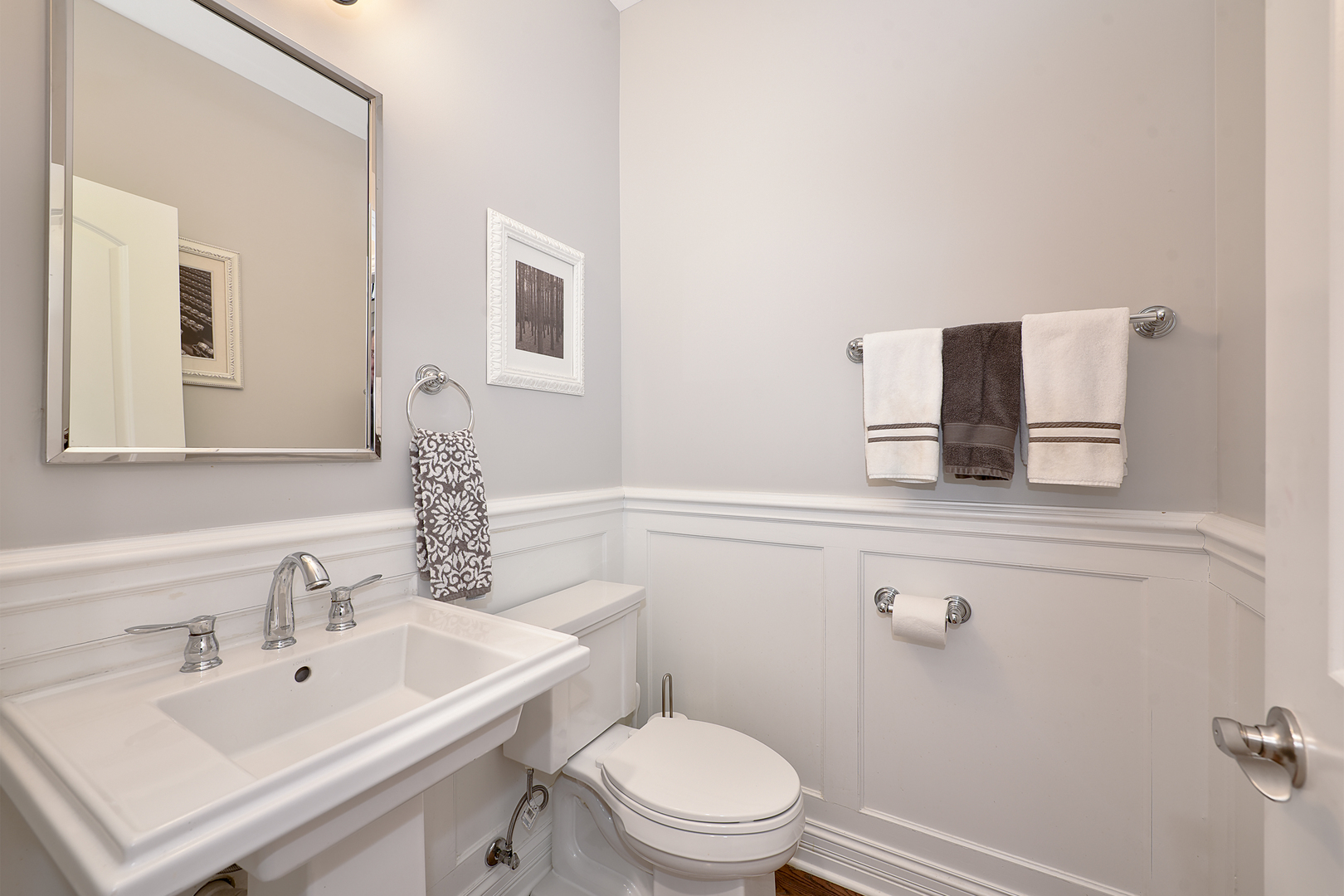 1481 W Winnetka Street, Palatine, IL 60067