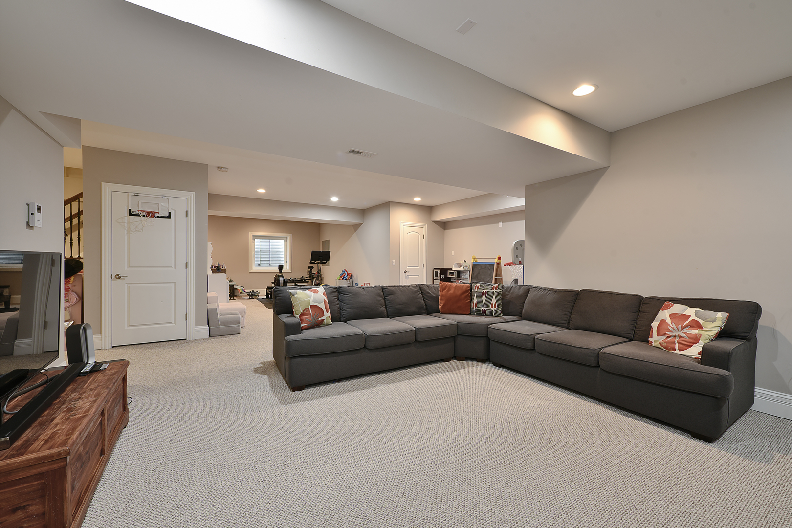 1481 W Winnetka Street, Palatine, IL 60067