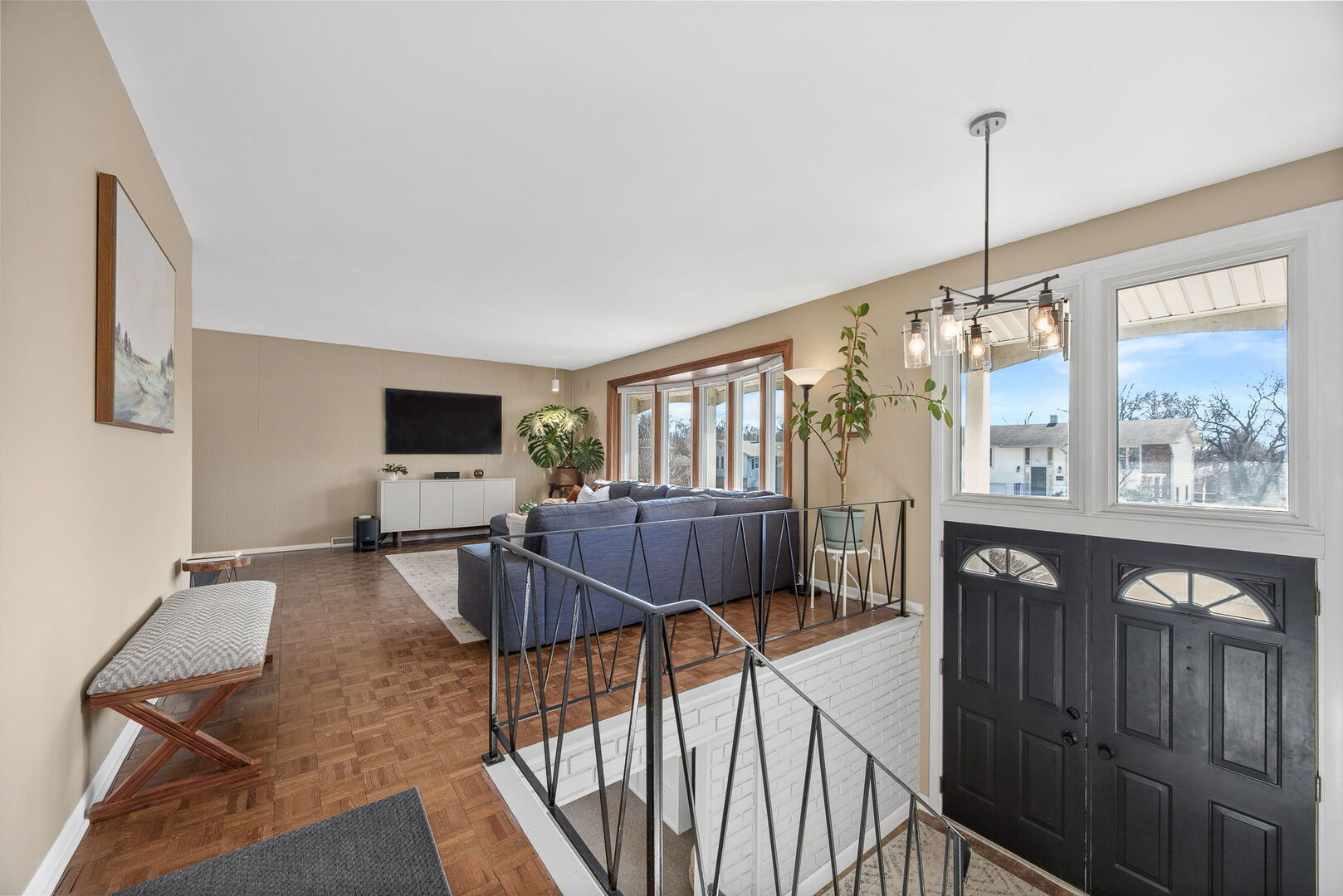 2422 Stonewall Avenue, Woodridge, IL 60517