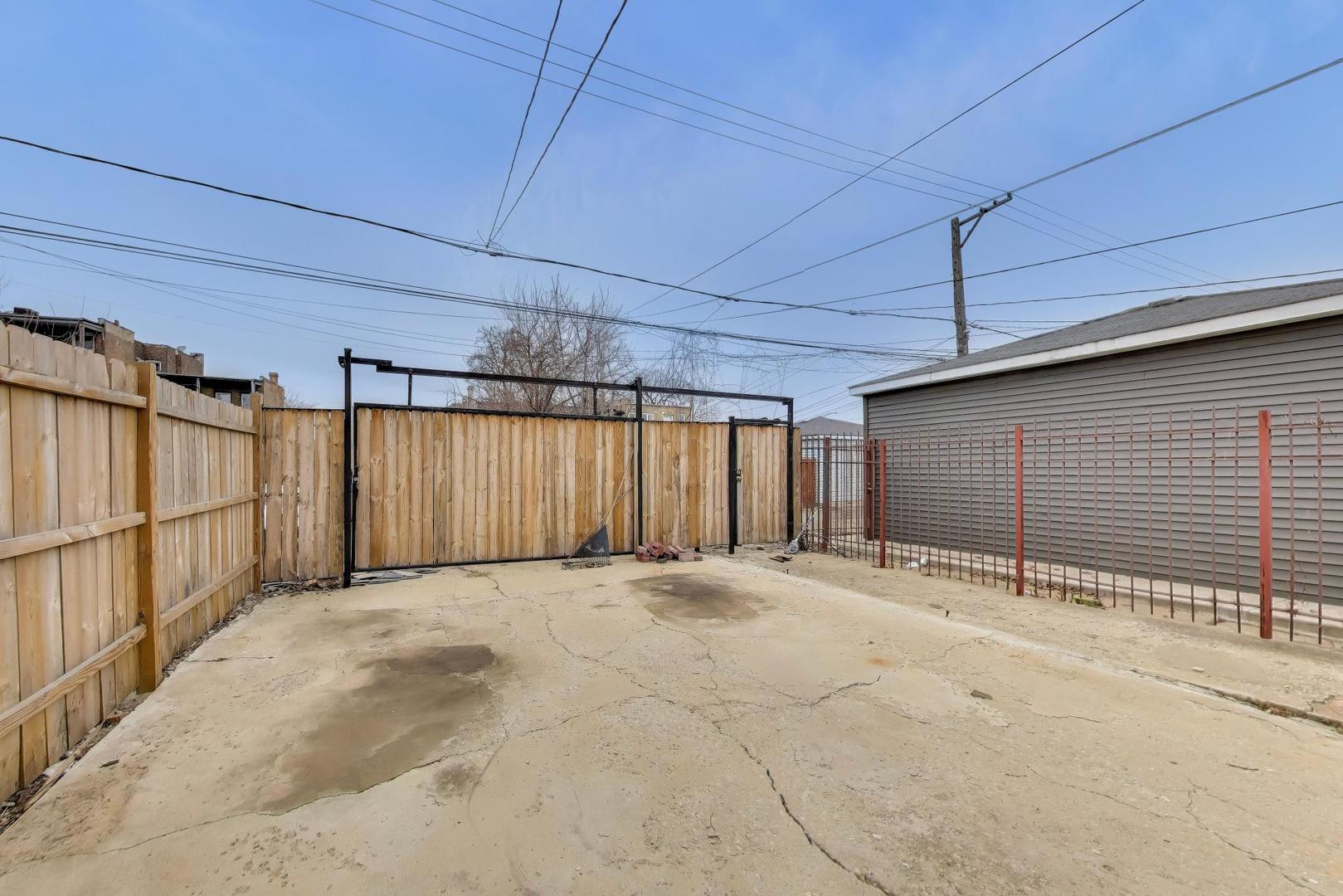 4820 W Washington Boulevard, Chicago, IL 60644