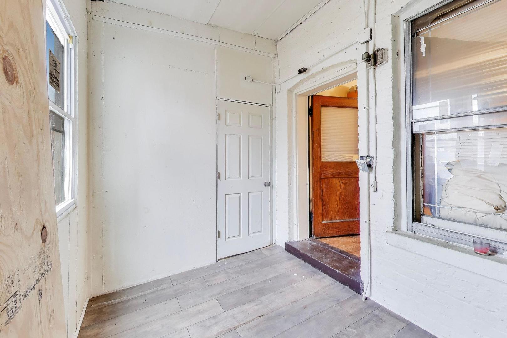 4820 W Washington Boulevard, Chicago, IL 60644