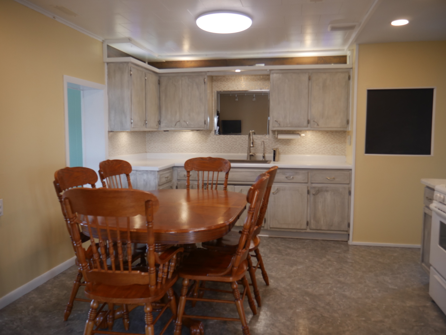 1221 N State Route 1 17 Route, Momence, IL 60954