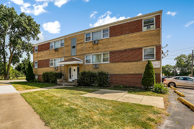 4353 Butterfield Road, Hillside, IL 60162