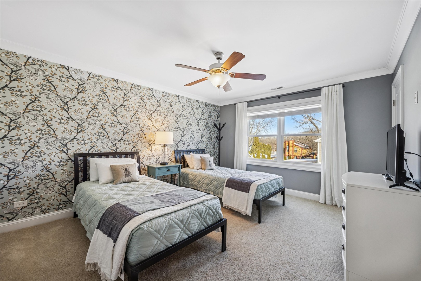 3900 Forest Avenue, Western Springs, IL 60558