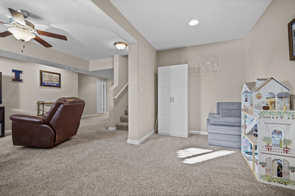 2311 Wirsing Way, Bloomington, IL 61704