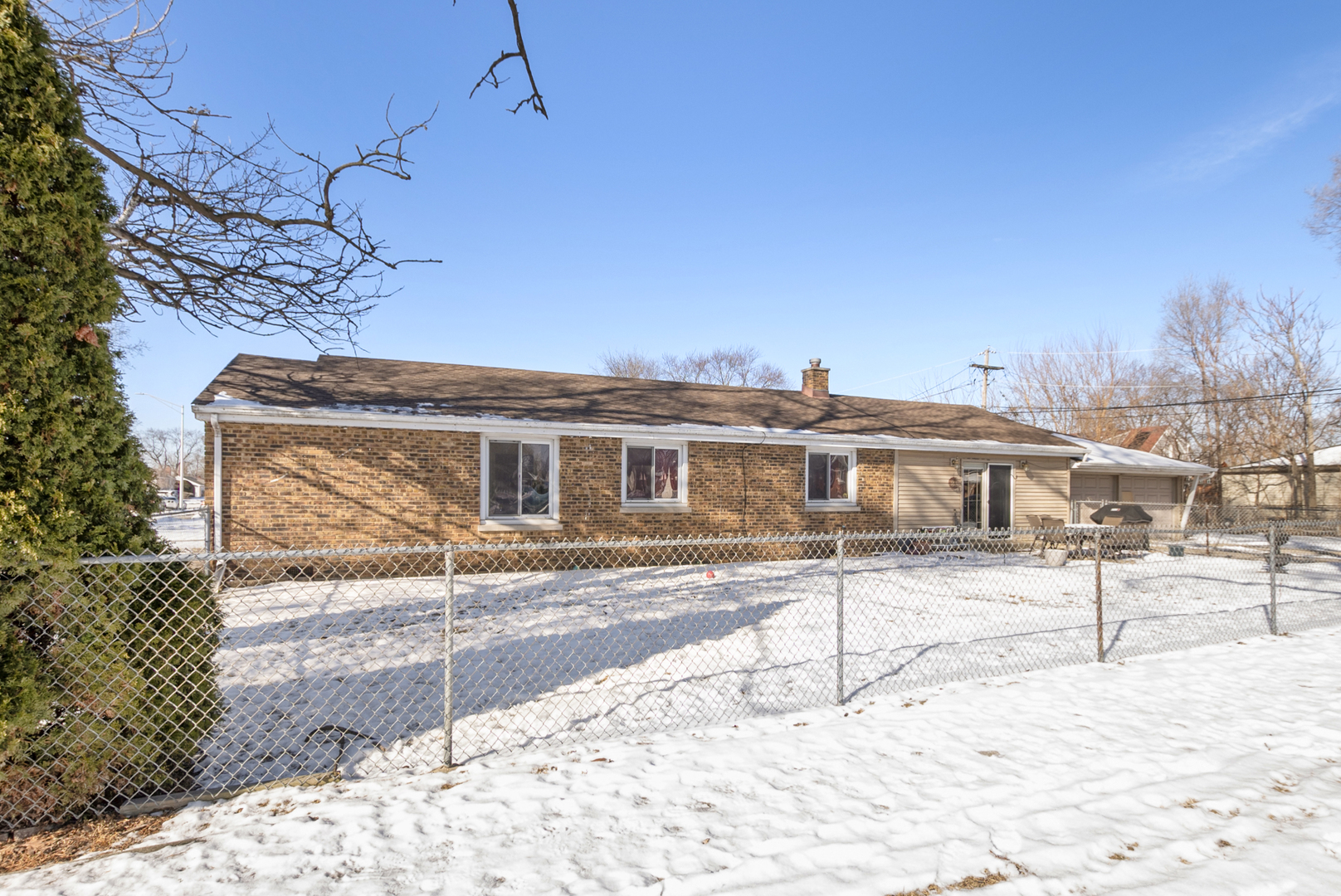 5252 W 89th Street, Oak Lawn, IL 60453