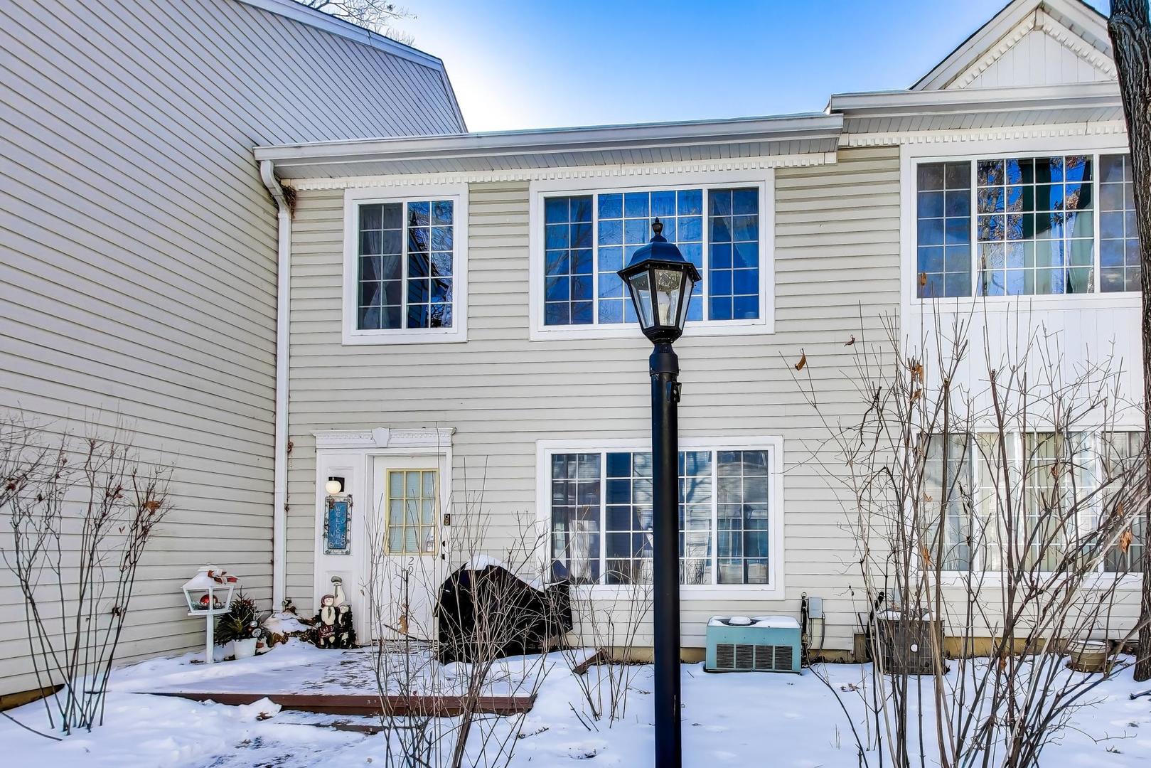 29 N Macgillis Drive #23-3, Round Lake, IL 60073