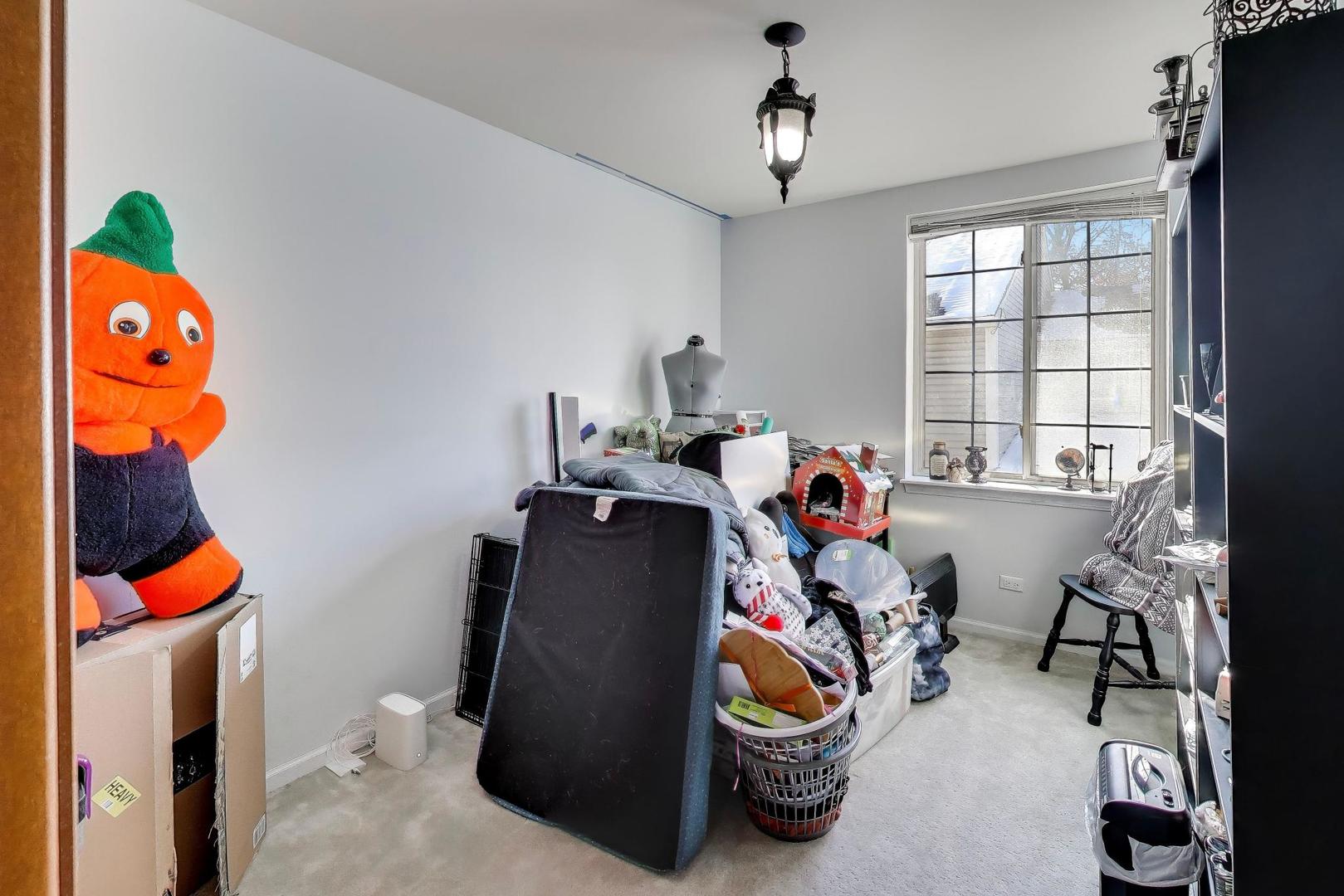 29 N Macgillis Drive #23-3, Round Lake, IL 60073