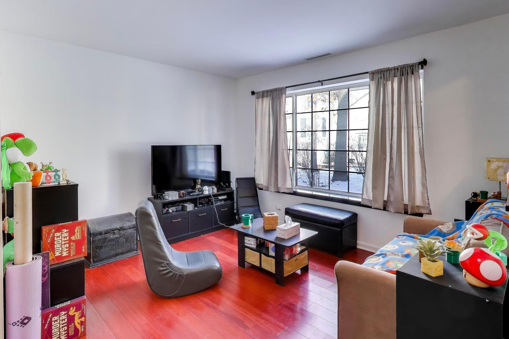 29 N Macgillis Drive #23-3, Round Lake, IL 60073