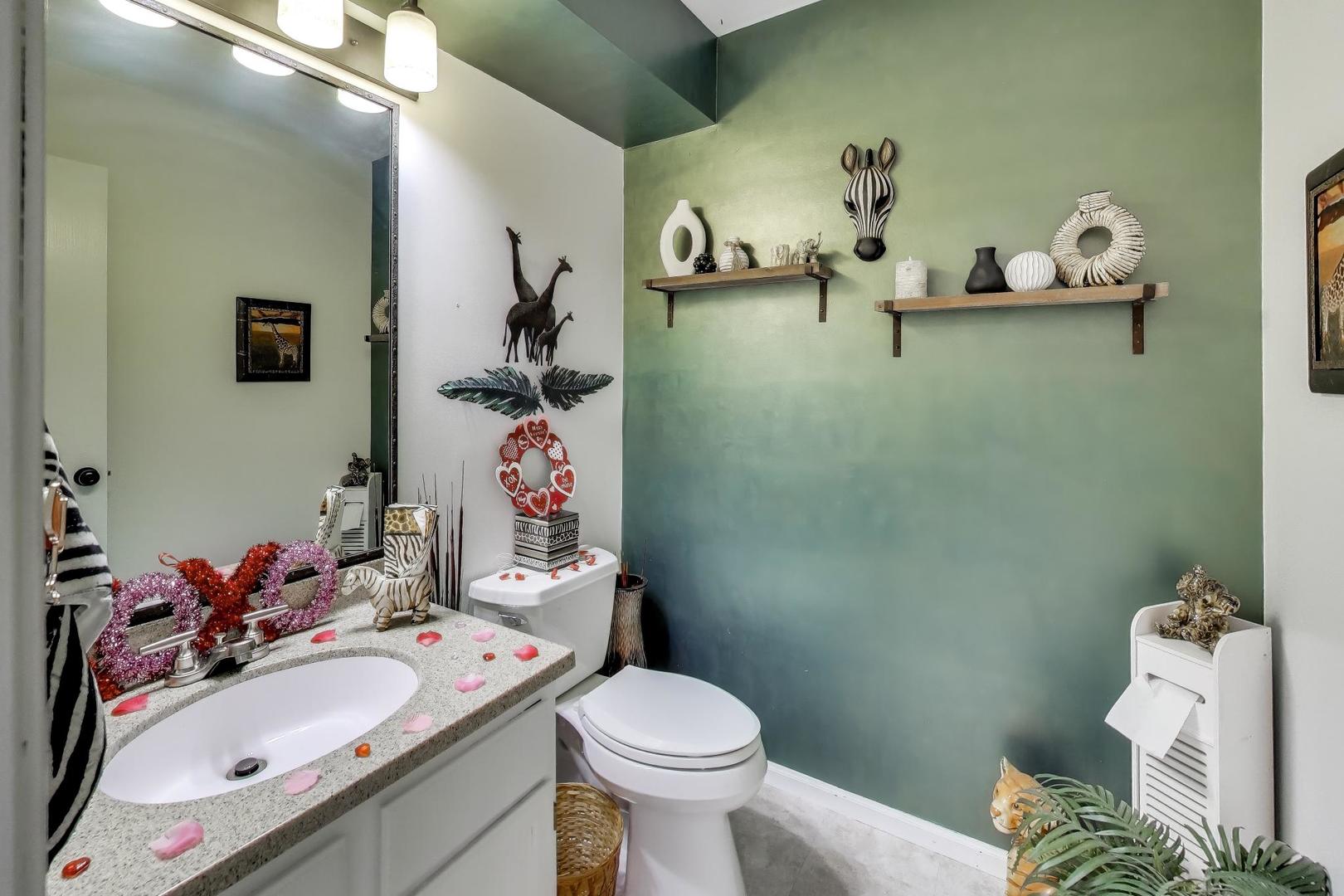 29 N Macgillis Drive #23-3, Round Lake, IL 60073