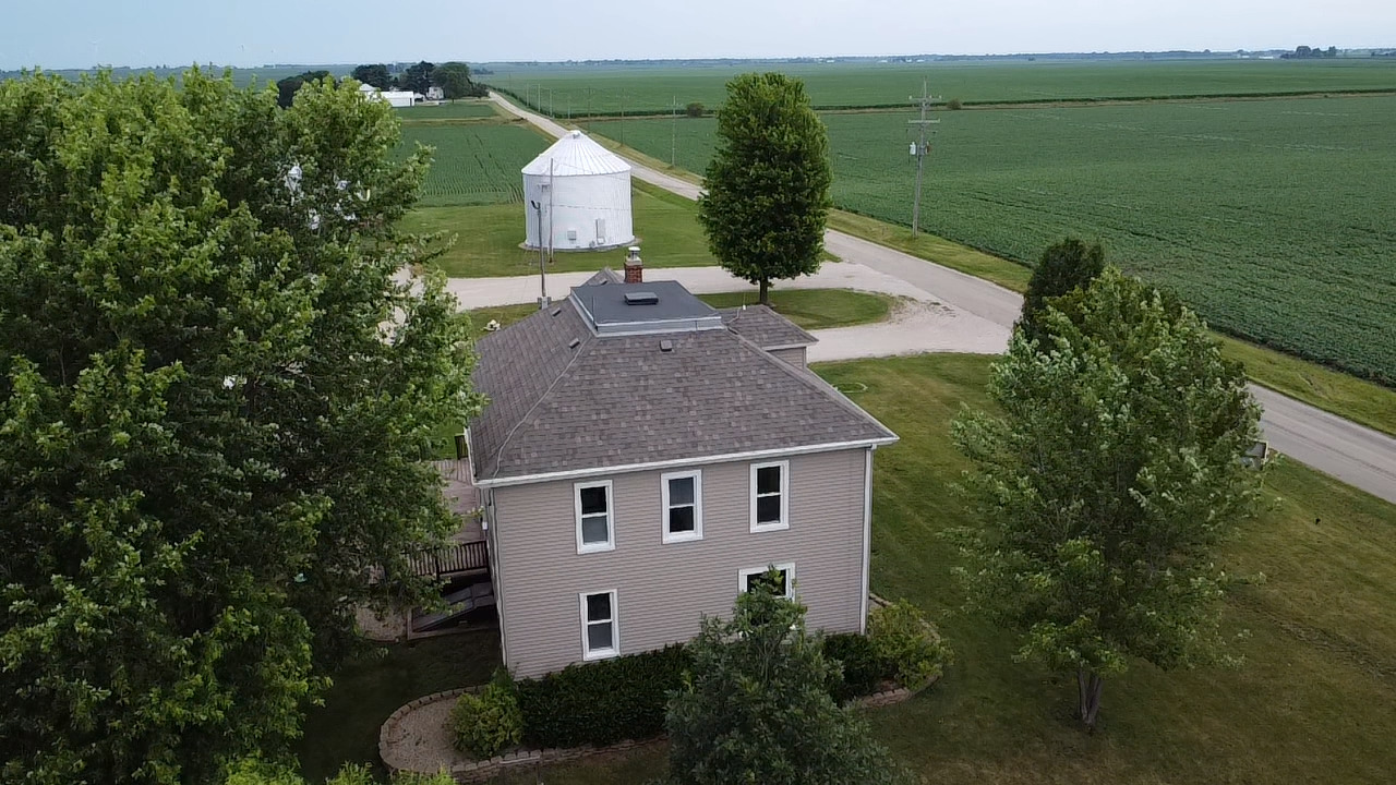 4731 E 10th Road, Earlville, IL 60518