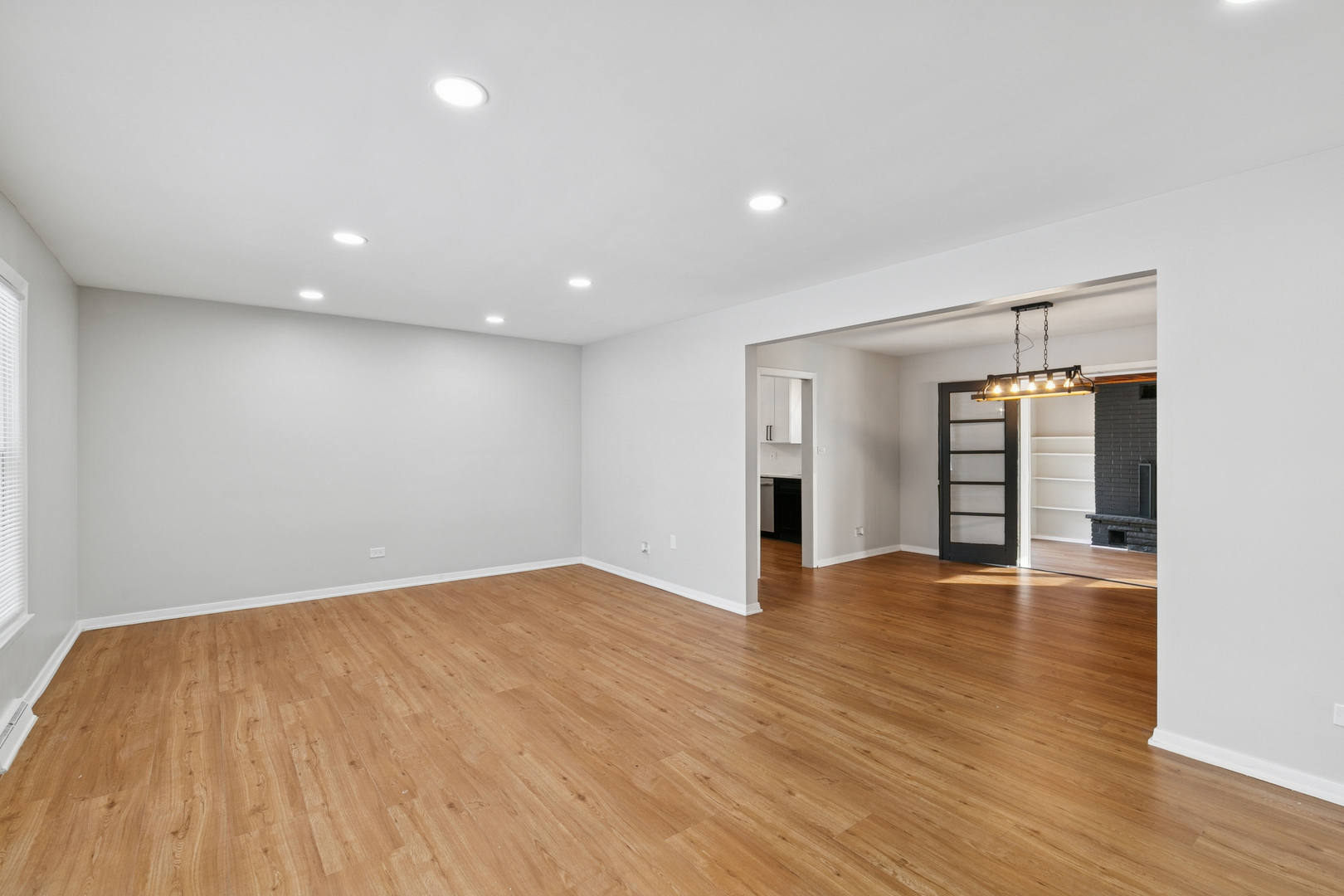 12323 S 74th Avenue, Palos Heights, IL 60463