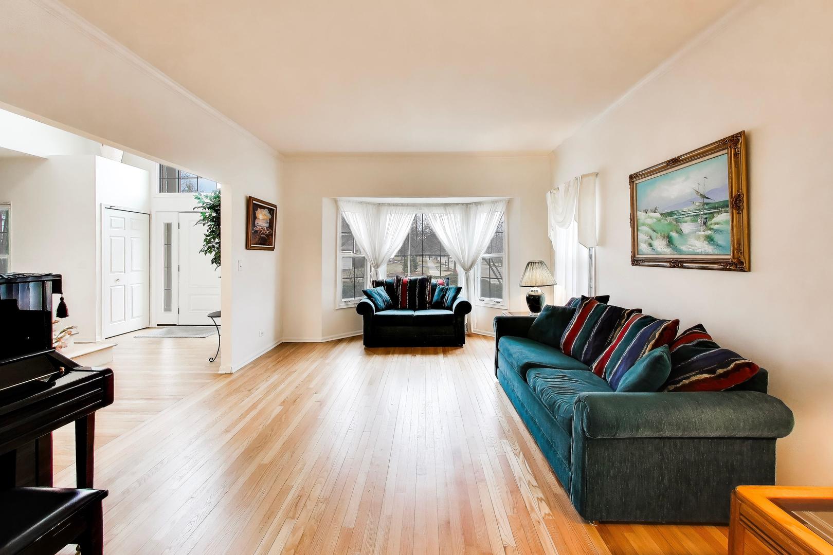 1163 OMalley Drive, Lake Zurich, IL 60047