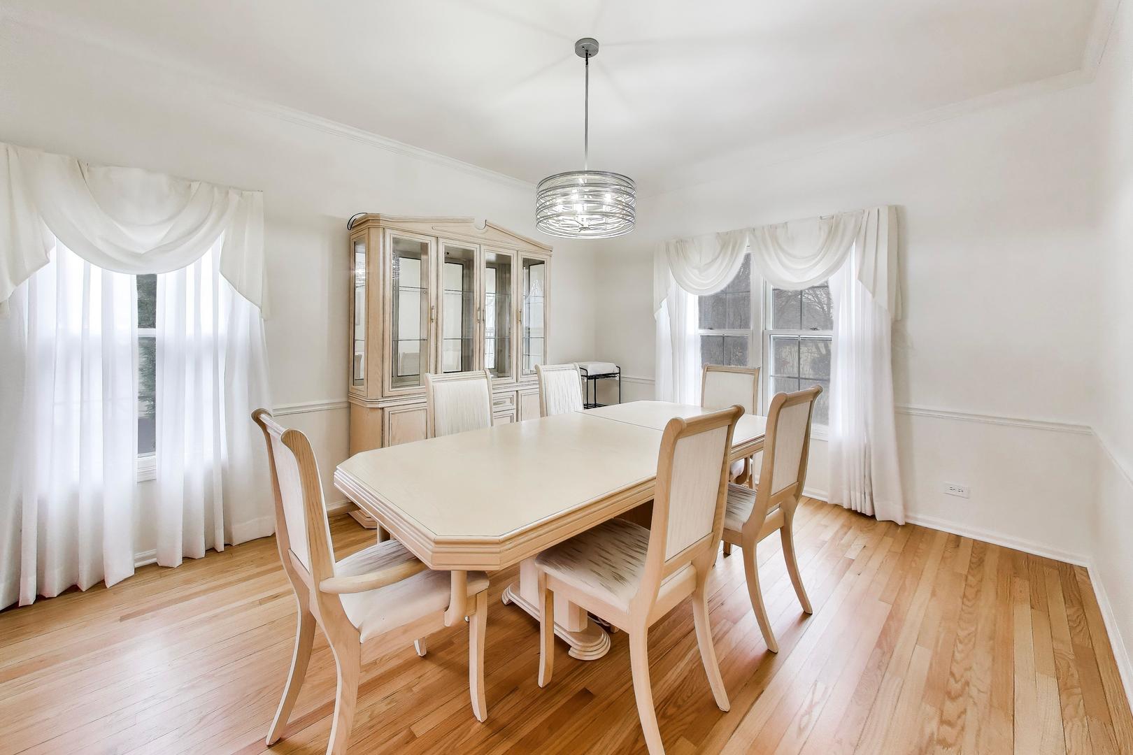 1163 OMalley Drive, Lake Zurich, IL 60047