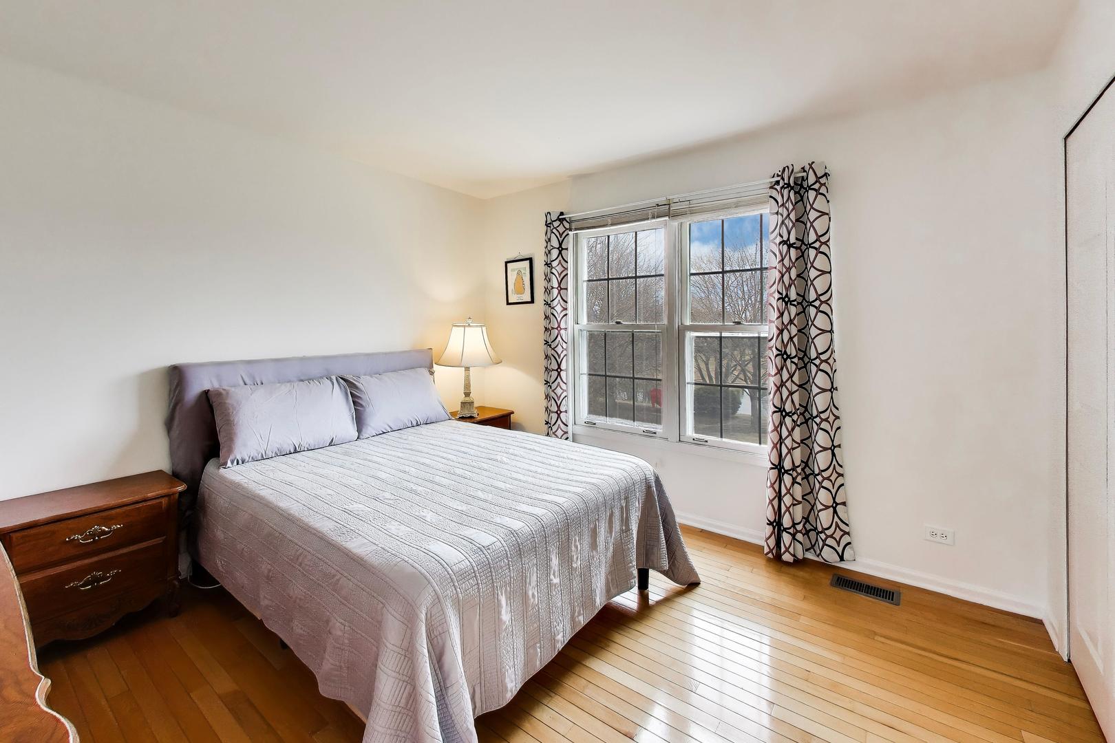 1163 OMalley Drive, Lake Zurich, IL 60047