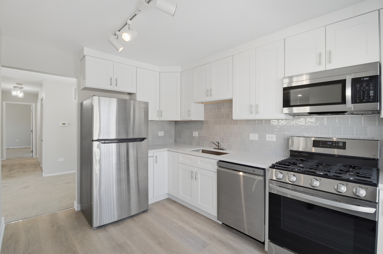 205 Nantucket Harbor #205, Schaumburg, IL 60193