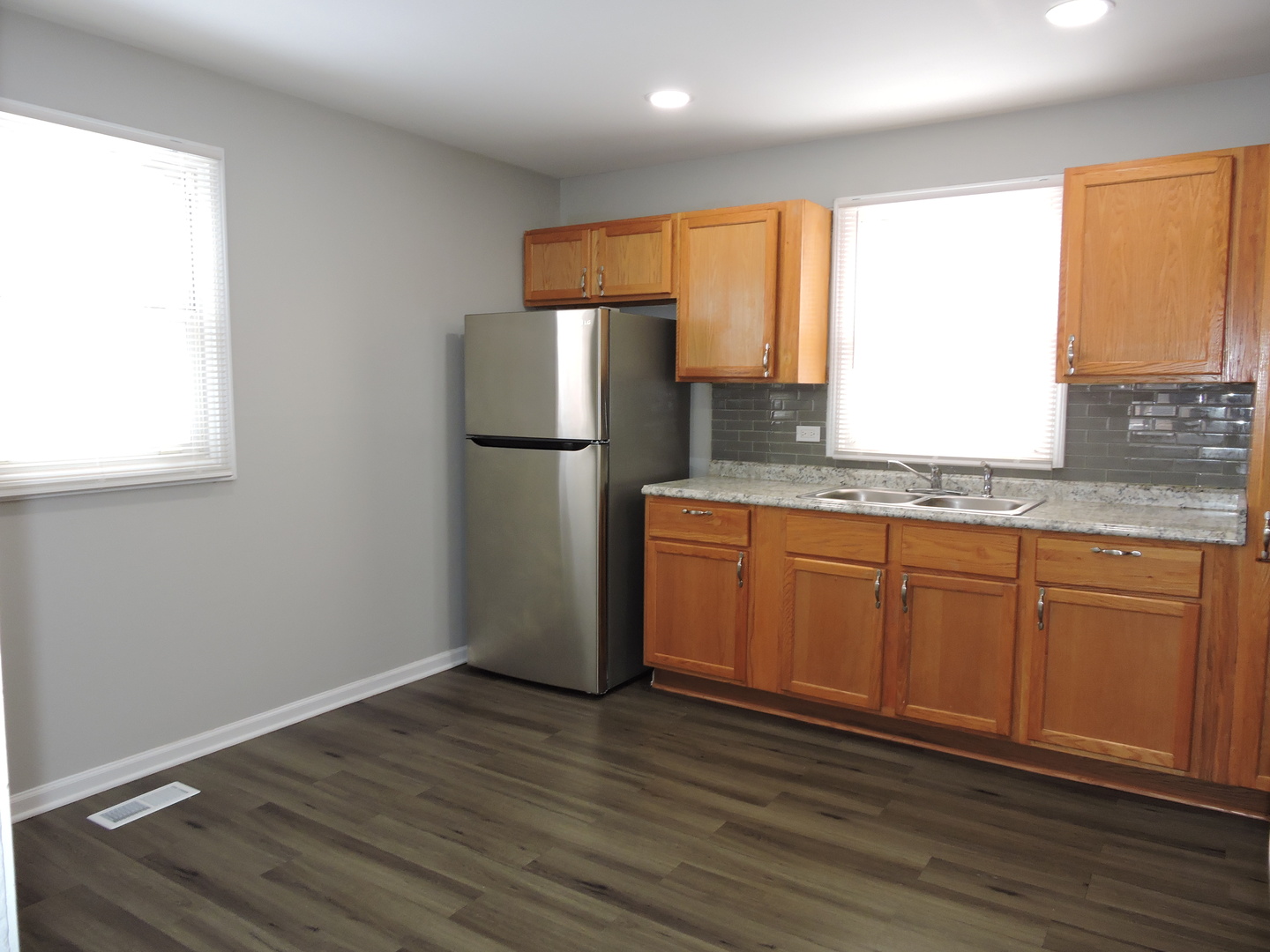 15328 Parkside Drive, Markham, IL 60428