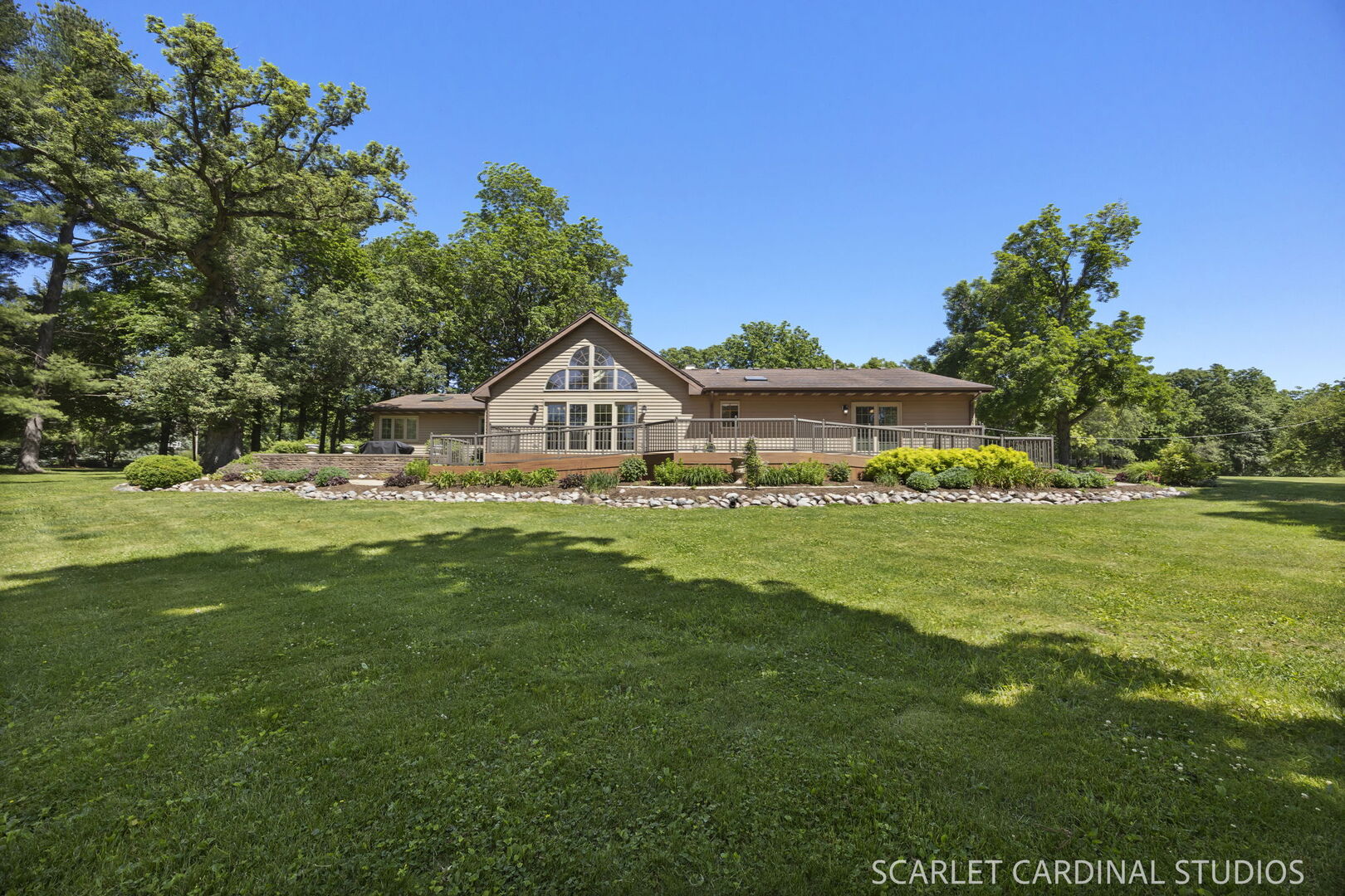 6N368 Oakwood Drive, Campton Hills, IL 60175